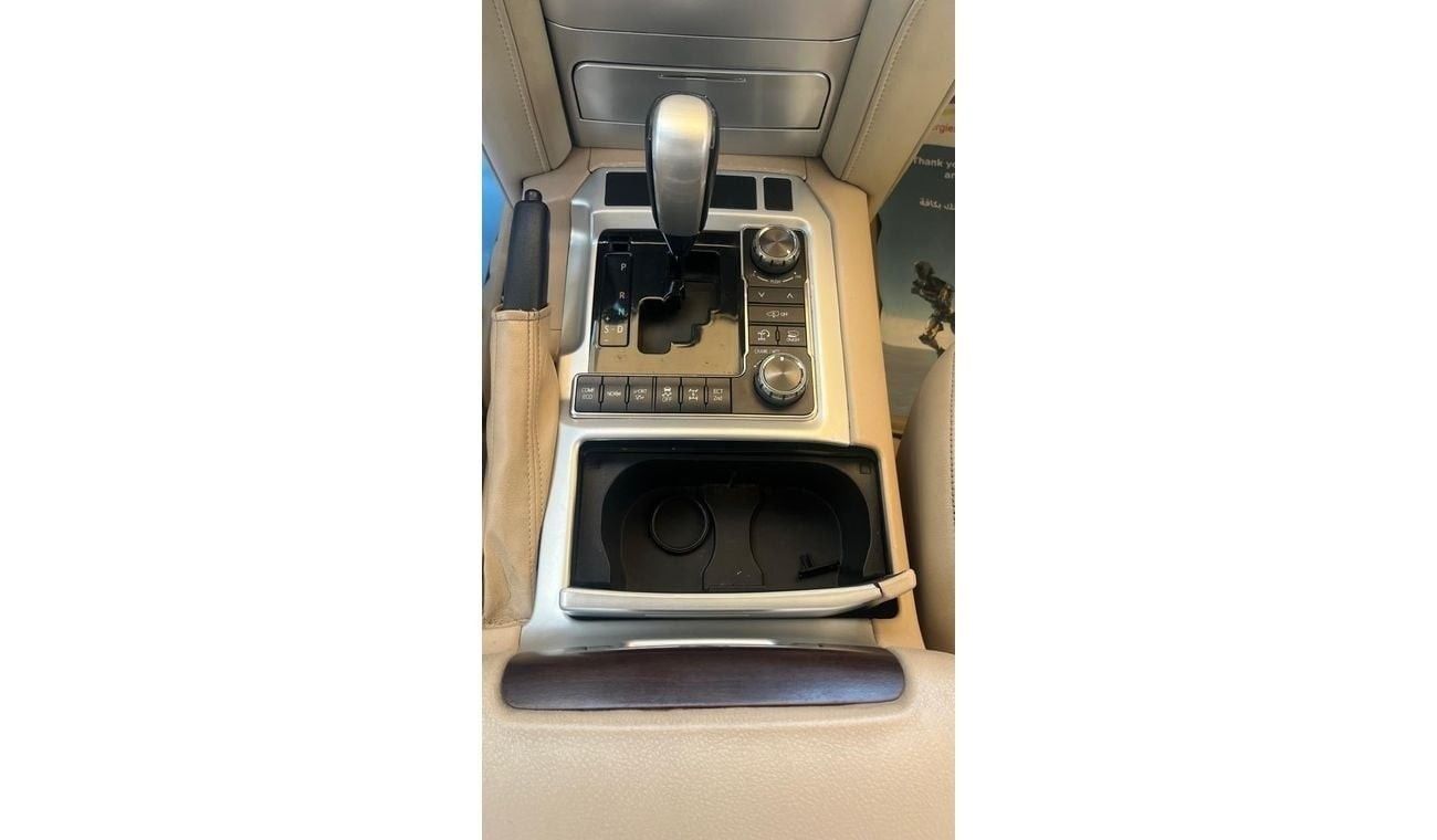 Toyota Land Cruiser EXR 5.7L 4WD VXR+ 4.6L