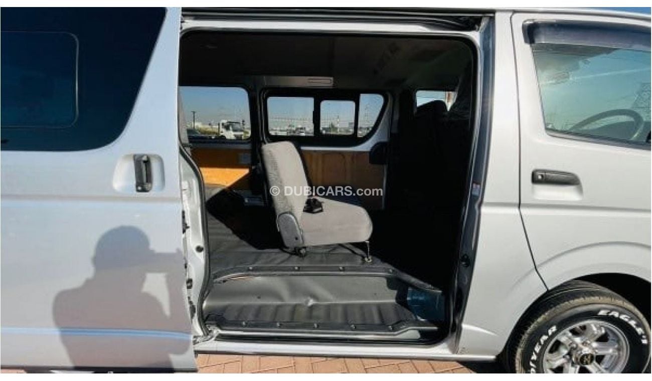 Toyota Hiace 2015  | AT | Diesel | 4WD | KDH206 | 3.0L | Silver | CLEAN VAN DX TYPE