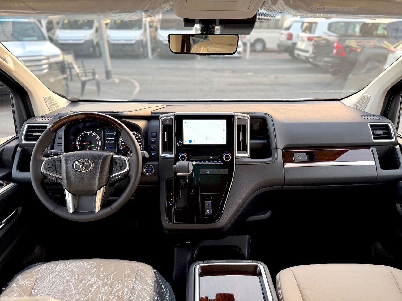 تويوتا جرافينا Granvia V full specs || Gcc