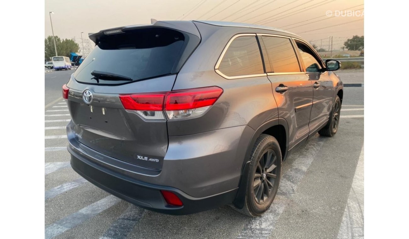 Toyota Highlander 2019 TOYOTA HIGHLANDER XLE AWD / FULL OPTION