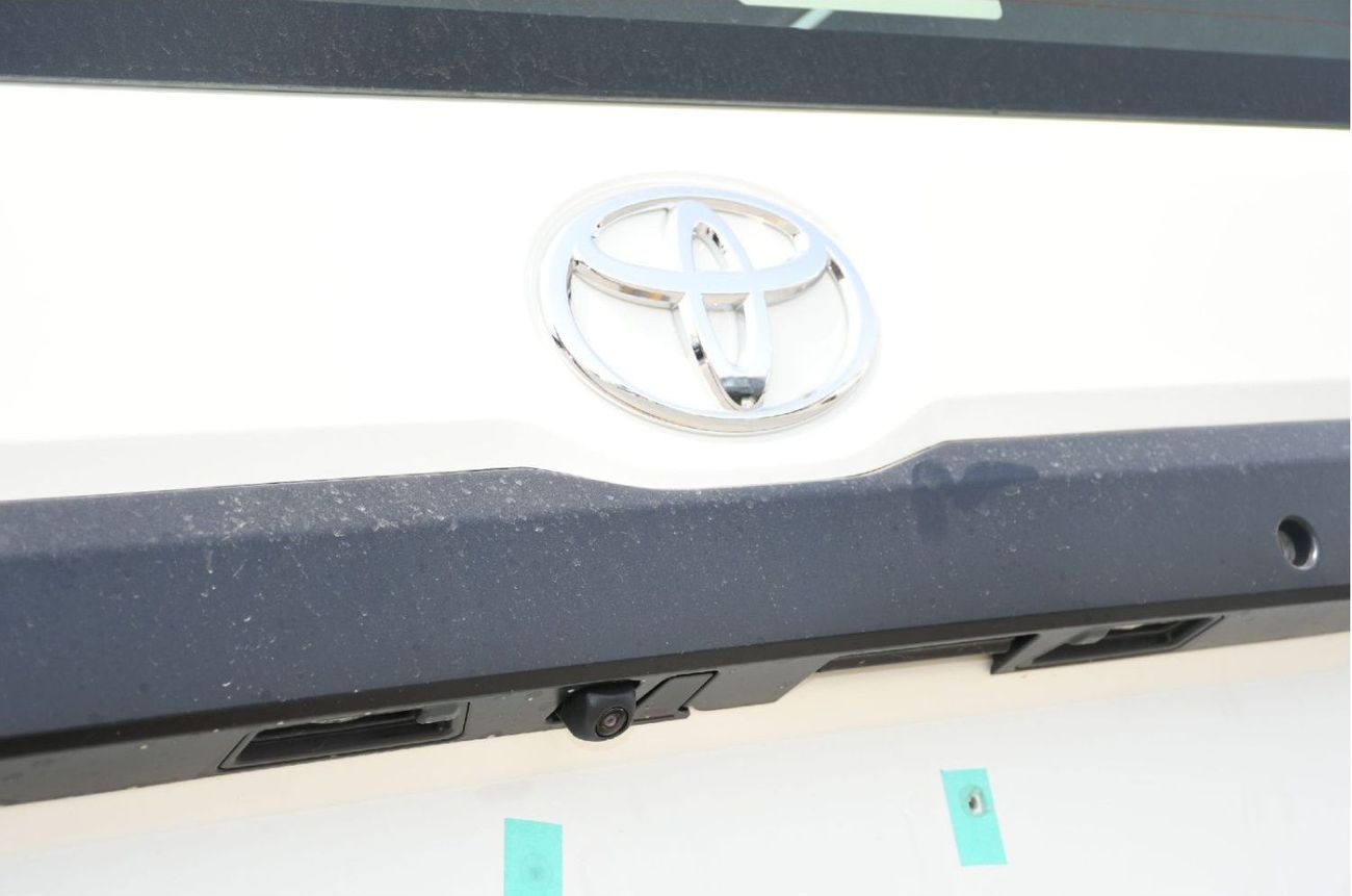 Toyota Hiace NEW TOYOTA HIACE 2.8L DIESEL MANUAL HIGH-ROOF 2026