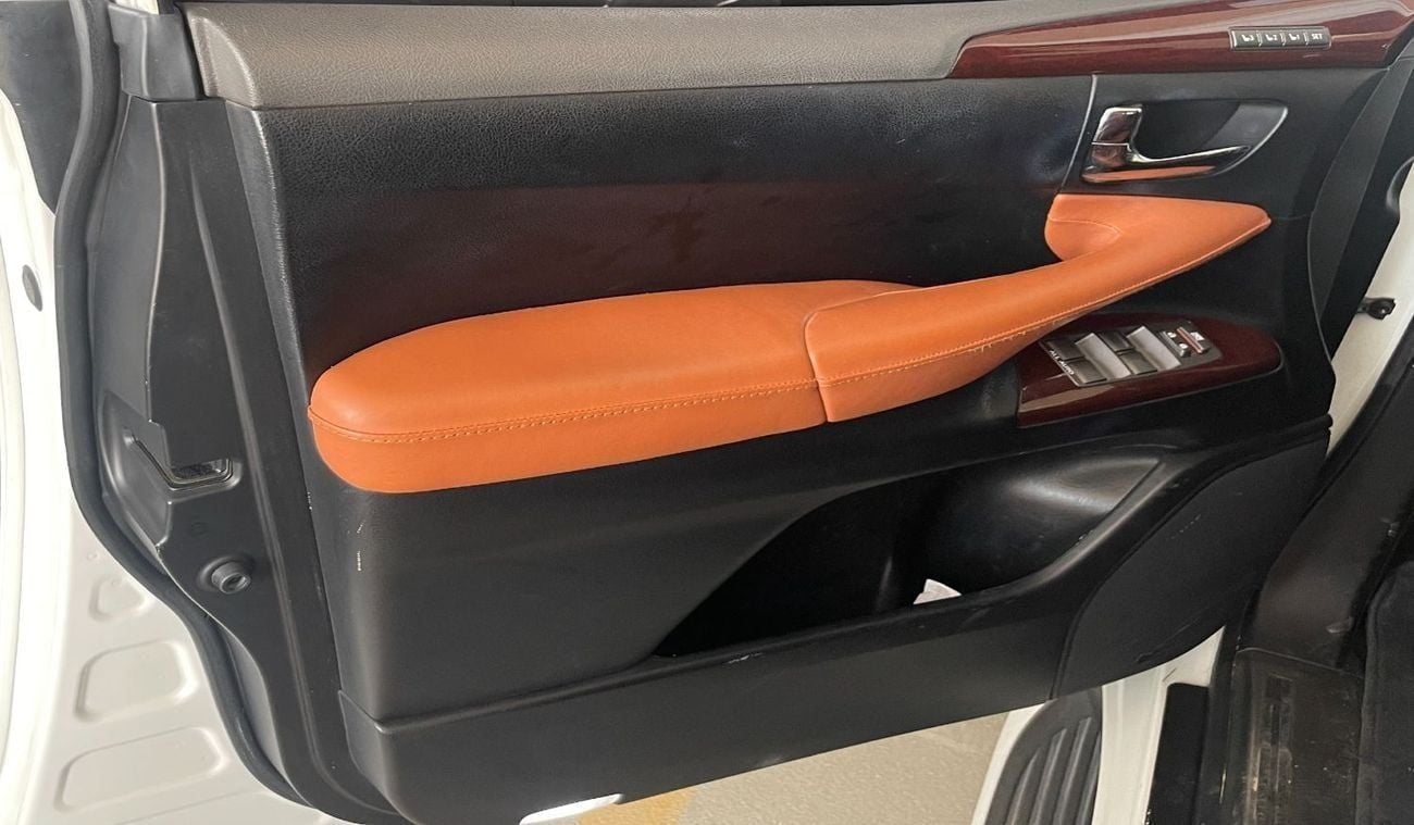 Lexus LX 570 Prestige 5.7L