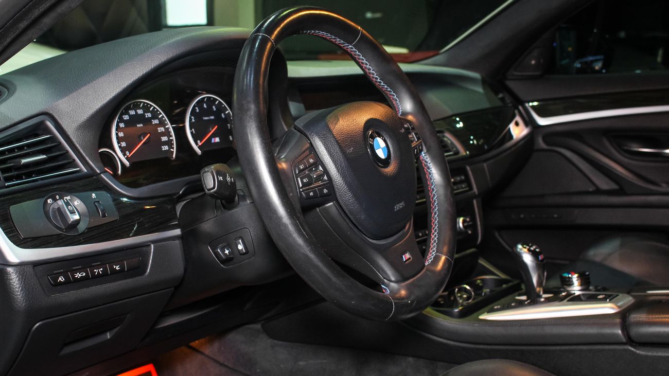 بي أم دبليو M5