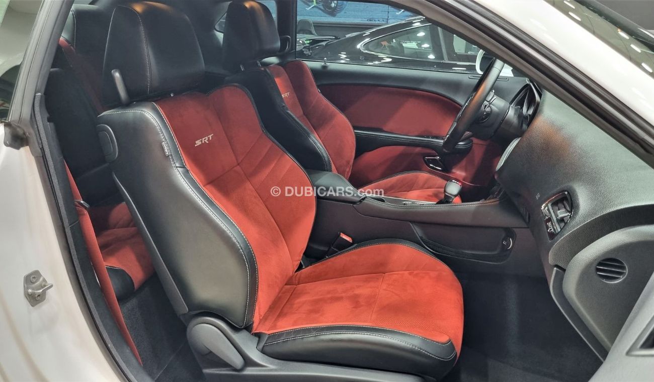 Dodge Challenger SRT Hellcat DODGE CHALLENGER HELLCAT GCC IN PERFECT CONDITION ORIGINAL PAINT FULL SERVICE HISTORY FO