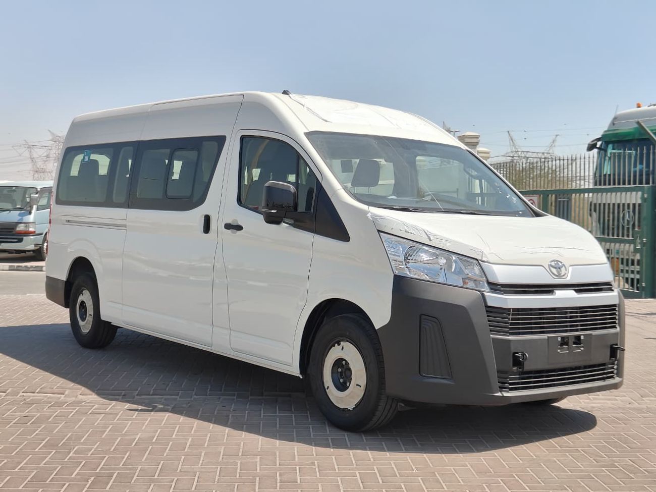 Toyota Hiace 2026 Toyota Hiace DX 13-Seater 3.5L V6 Petrol Automatic Transmission RWD Only For Export