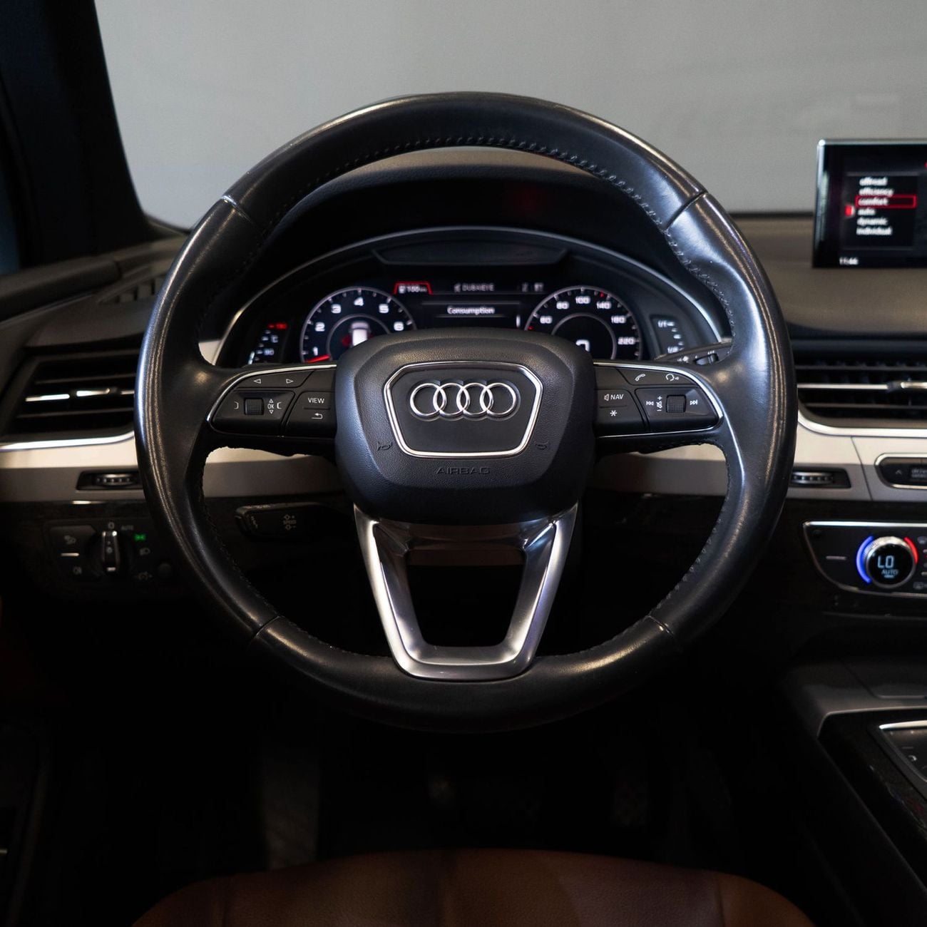 أودي Q7 45 TFSI quattro S-Line 3.0L