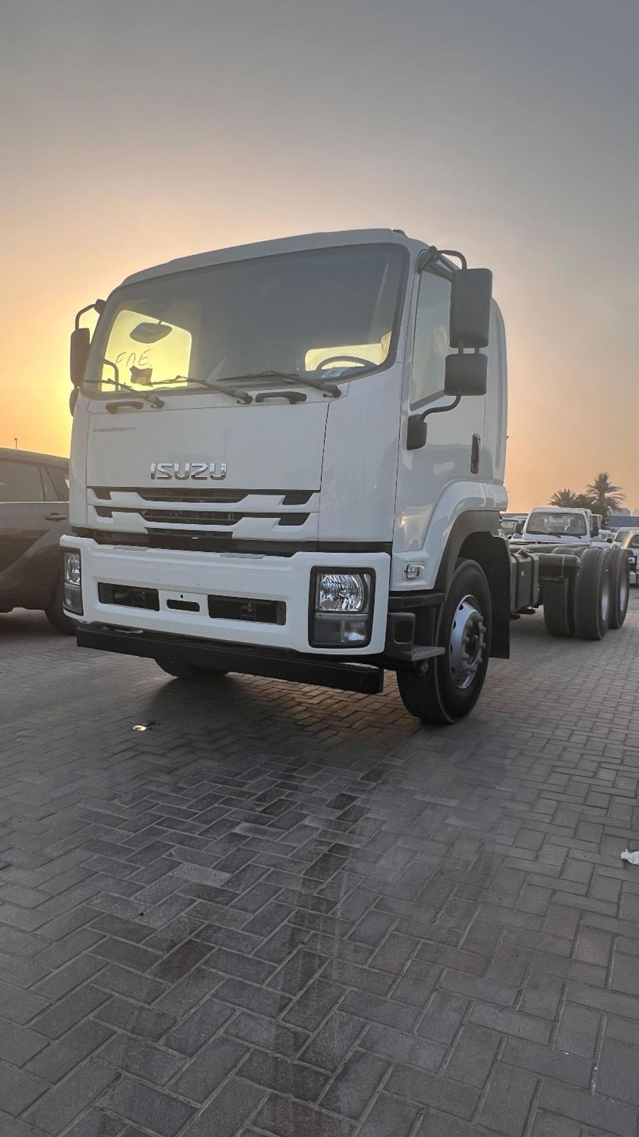 إيسوزو فوروارد Isuzu FVZ34P25 Cab Chassis 6X4