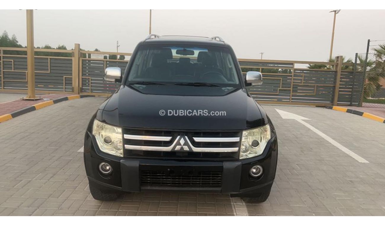 Mitsubishi Pajero Model 2008 Gulf number one leather hatch cruise control alloy wheels in excellent condition