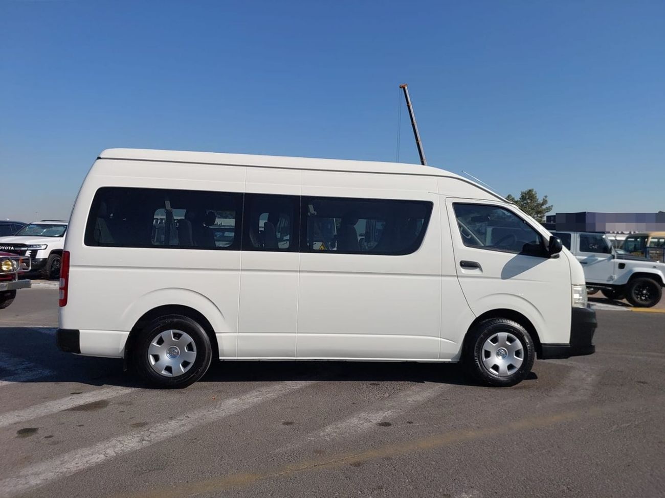 Toyota Hiace TOYOTA HIACE COMMUTER VAN RHD 2012 MODEL 3.0 L DIESEL AUTOMATIC(PM13847)