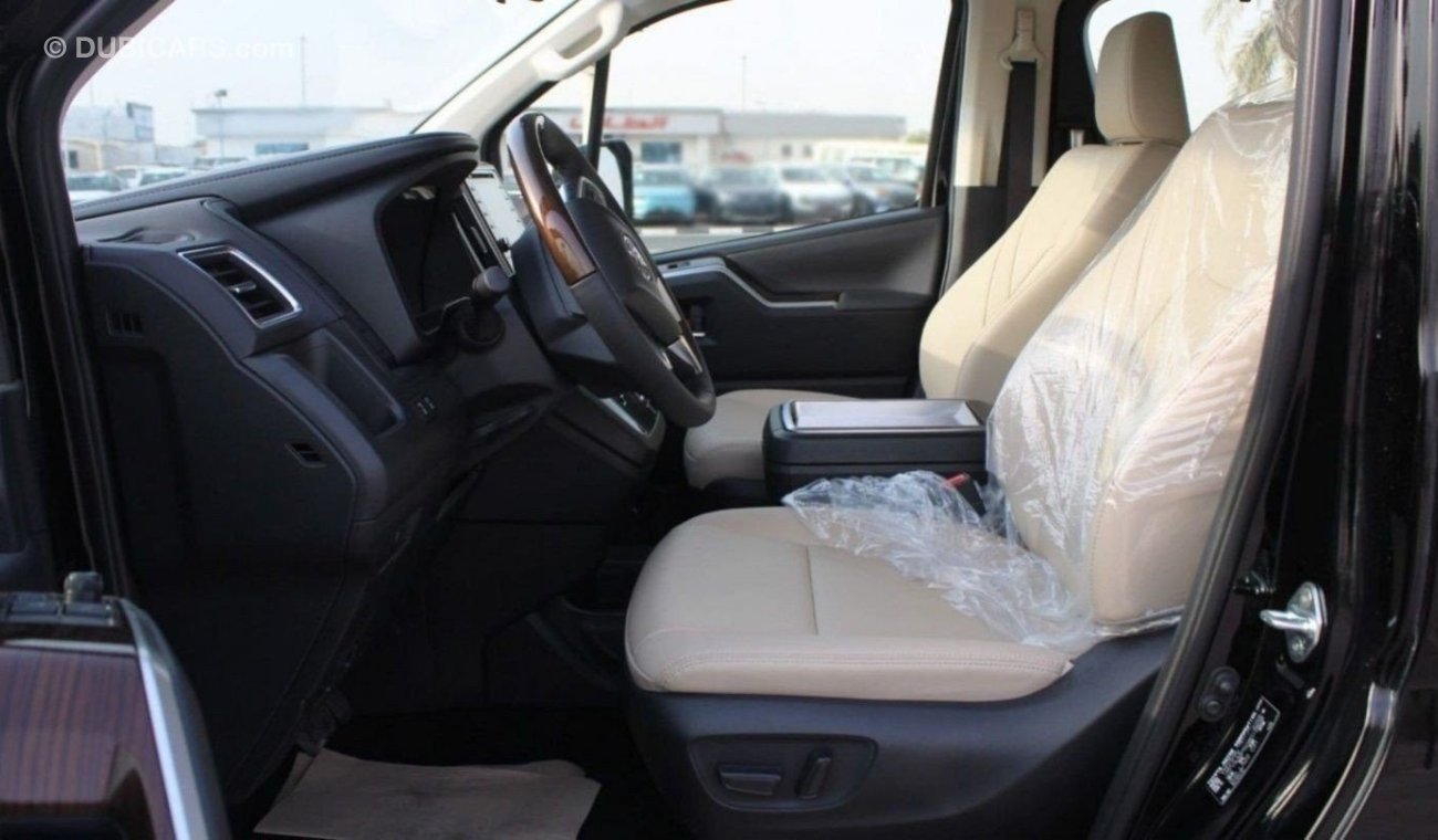 تويوتا جرافينا toyota granvia 2.8l diasel 2024 v4 maual 7seats gcc