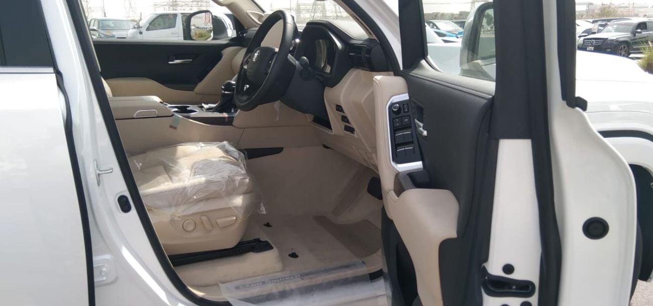 تويوتا لاند كروزر Rhd zx petrol Auto Right-Hand drive Brand-new full options