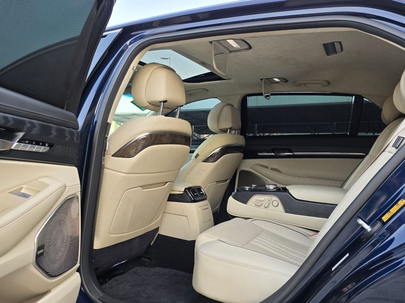 جينيسس G90 PLATINUM