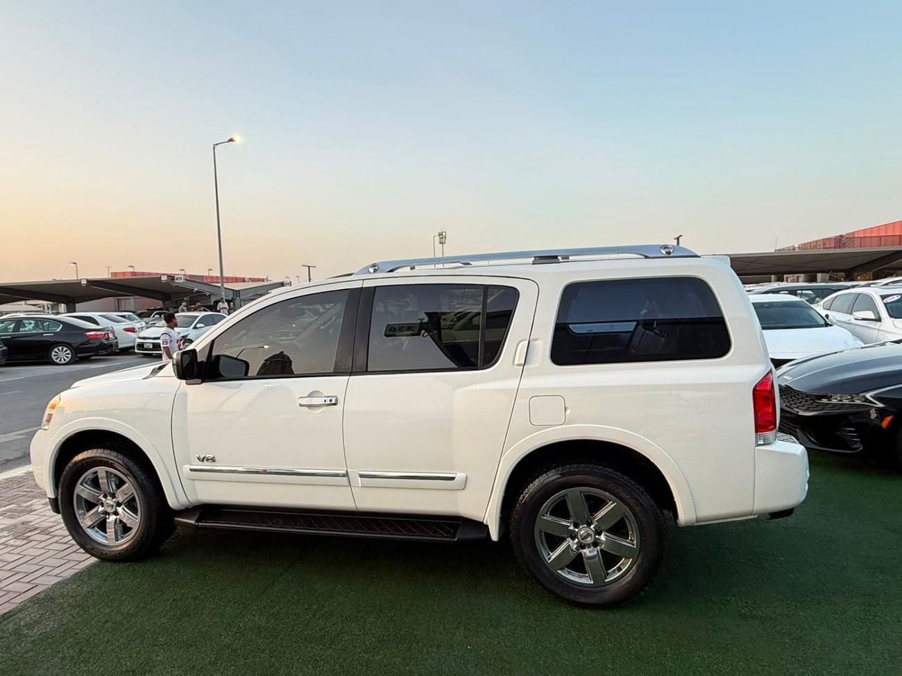 Nissan Armada LE first owner, two original keys