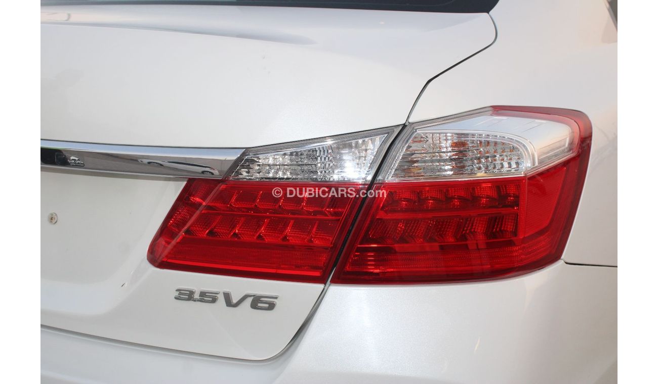 هوندا أكورد هوندا اكورد 2015 خليجي 6 سليندر فل اوبشن بدون حوادث نظيفه جدا من الداخل والخارج