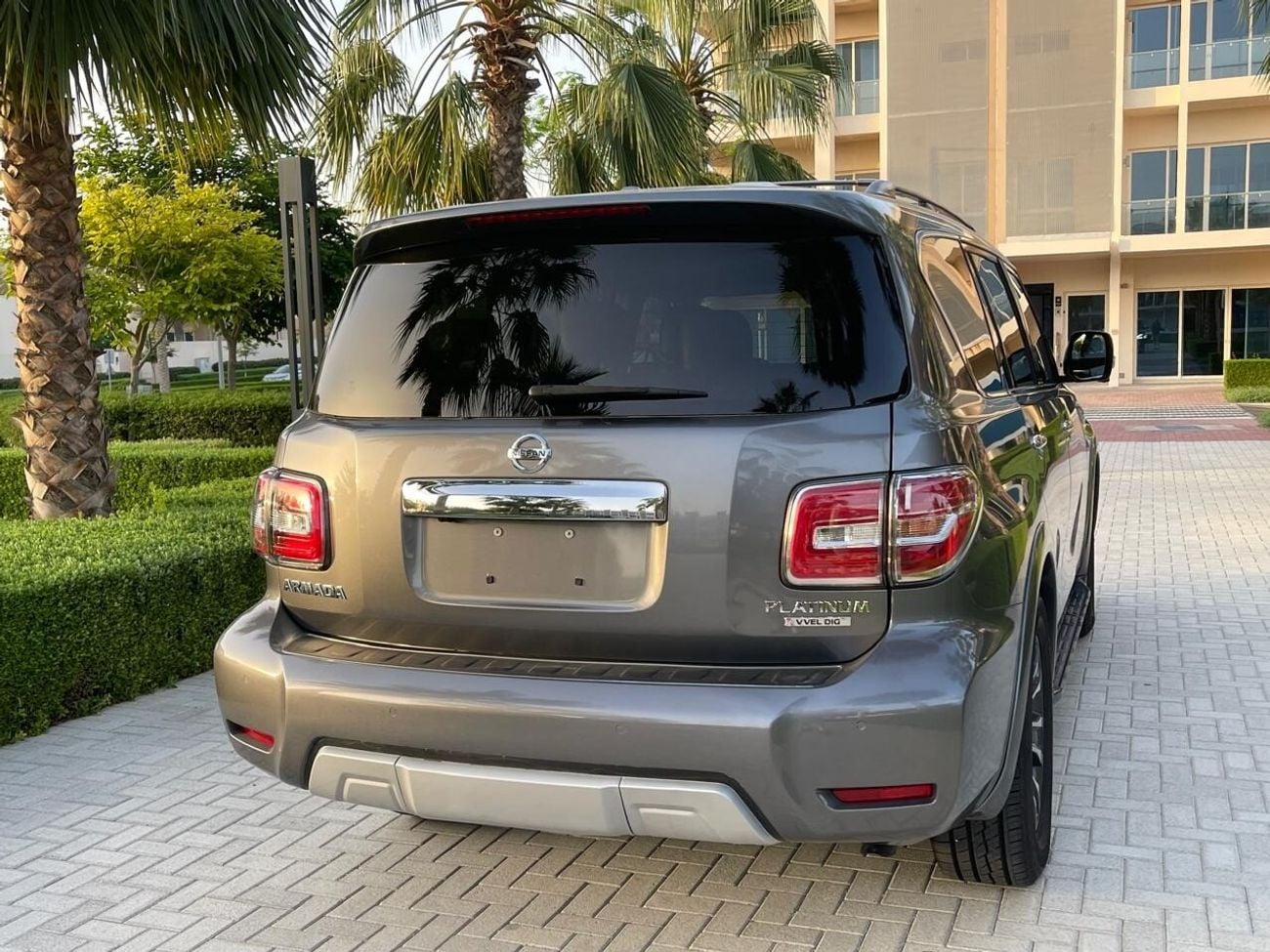 Nissan Armada SL (NON GCC)