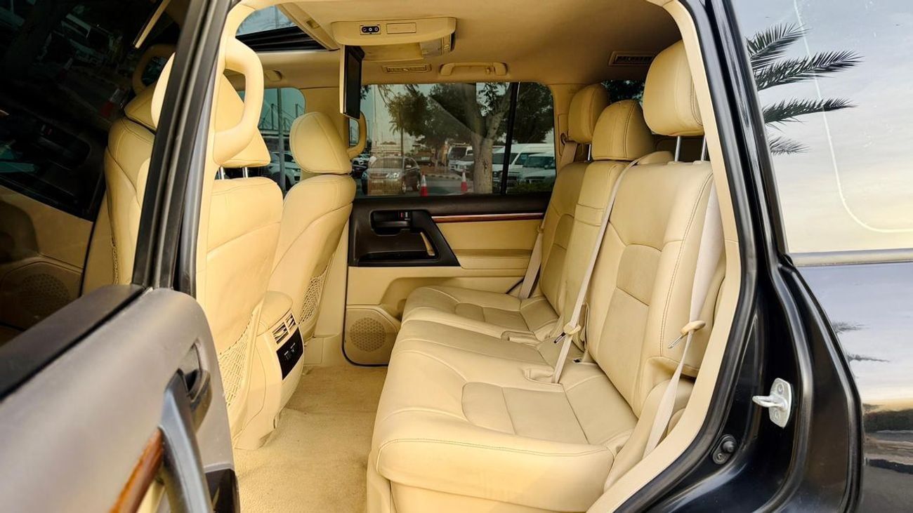 تويوتا لاند كروزر -