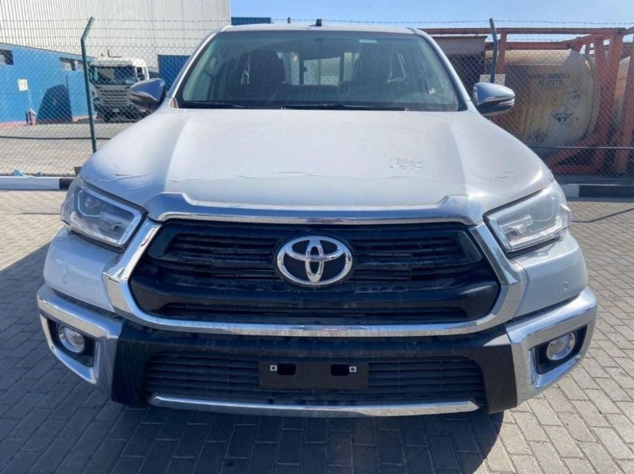 تويوتا هيلوكس 2023 Toyota Hilux 2700cc Full Option Automatic With Rear Camera Zero KM