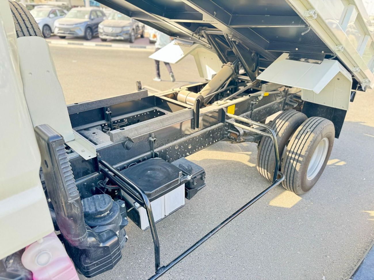 Mitsubishi Fuso Canter Fuso canter 2025  4.2L Diesel