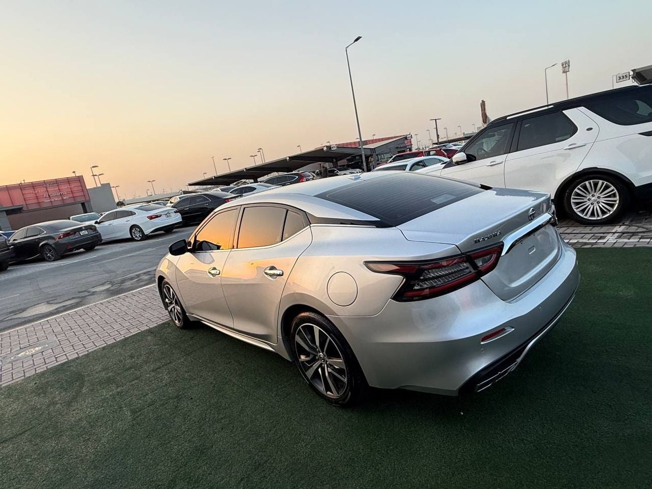 Nissan Maxima PLATINUM first owner, clean use