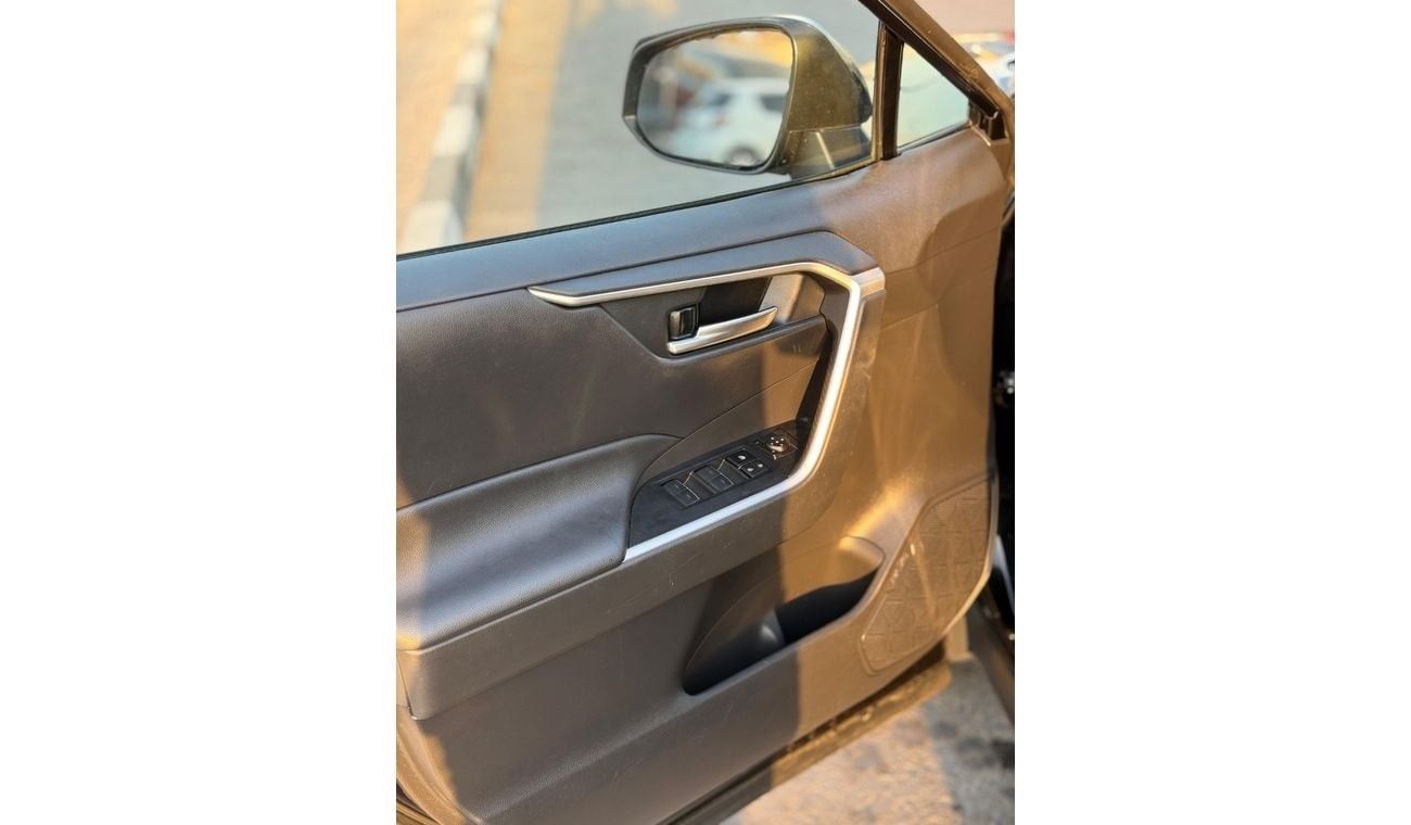 Toyota RAV4 TOYOTA RAV4 XLE 2023