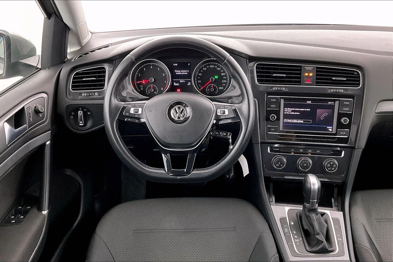 Volkswagen Golf SE| 1 year free warranty | Exclusive Eid offer