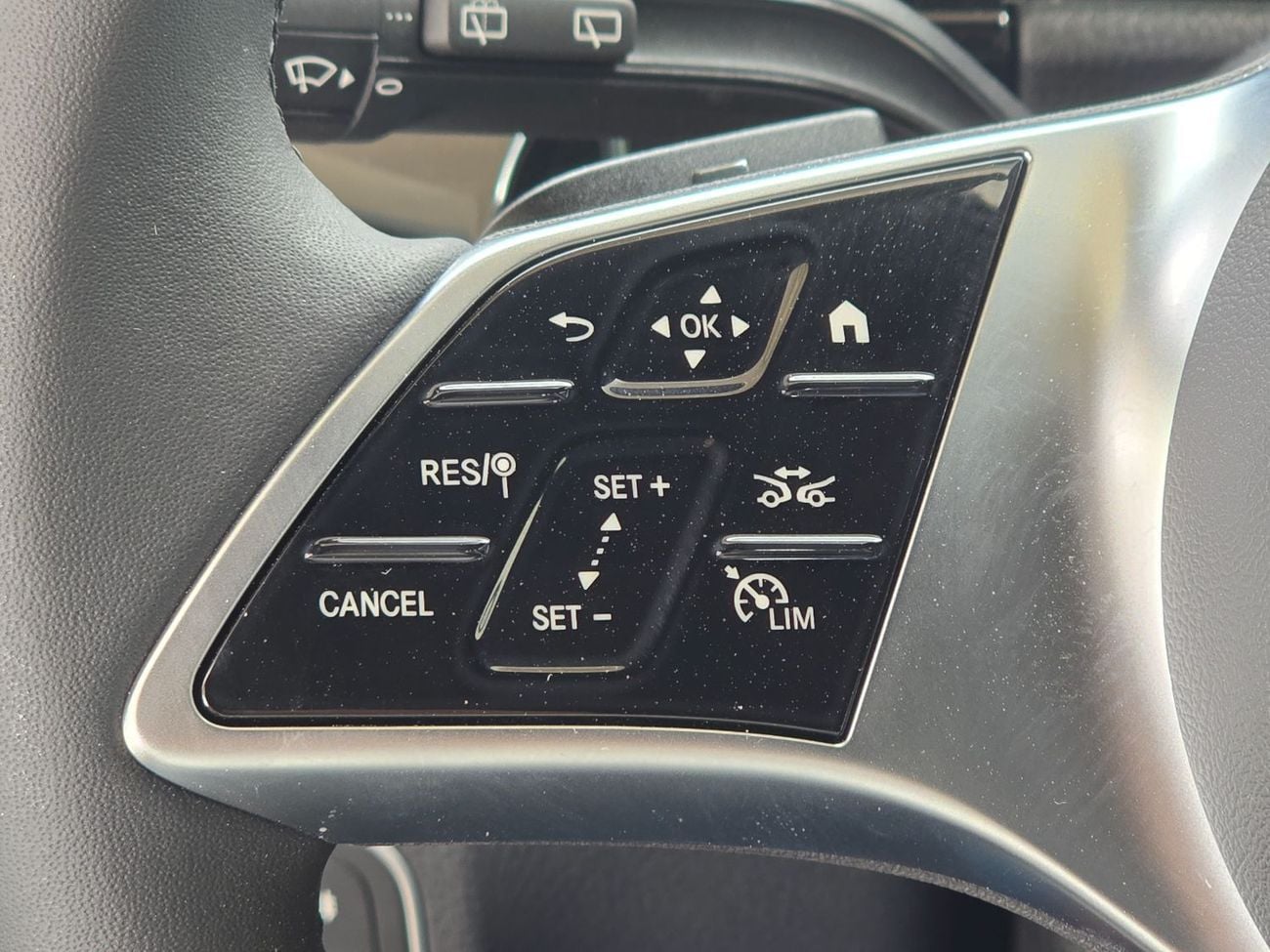 Mercedes-Benz GLA 200 MERCEDES BENZ GLA200 1.3L TURBO FULL OPTION MODEL 2025