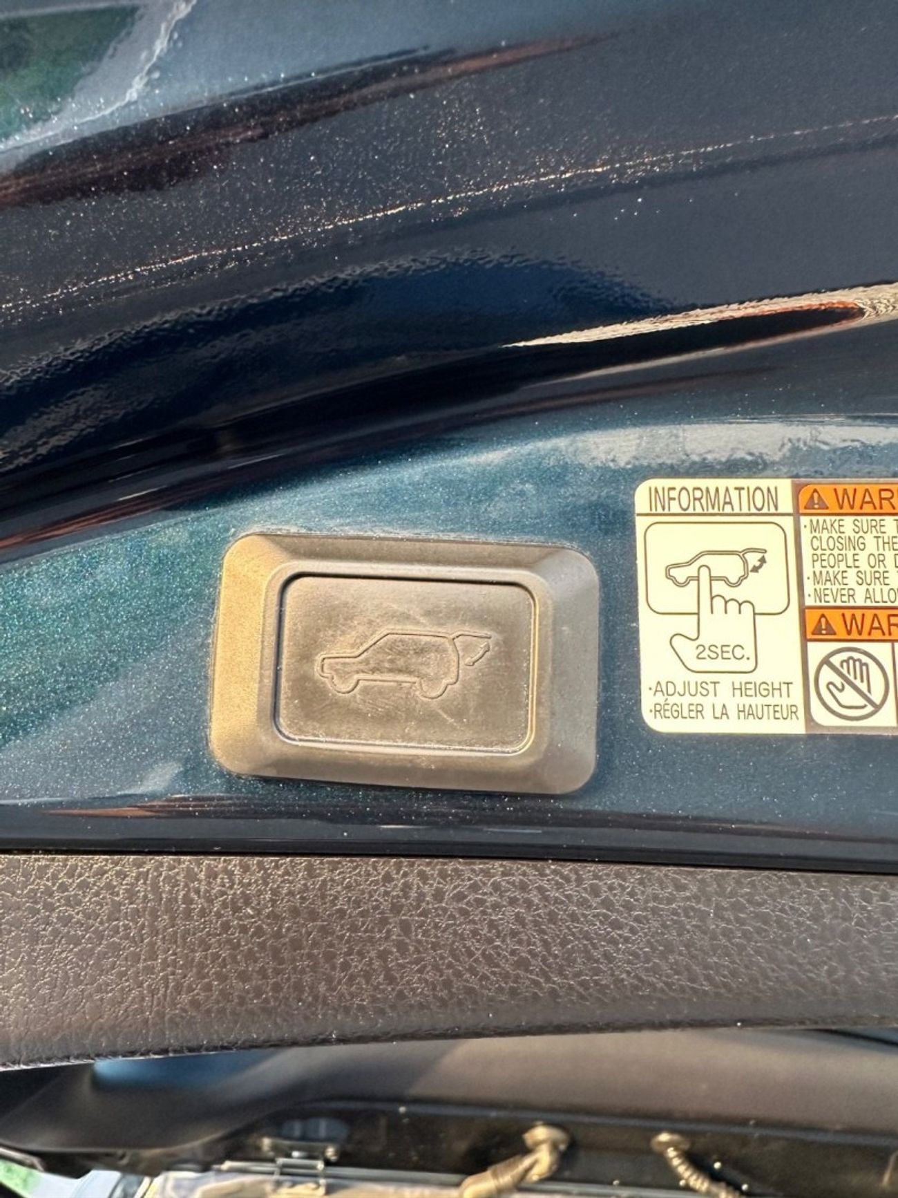 Toyota RAV4 XLE 4WD sunroof  full Option