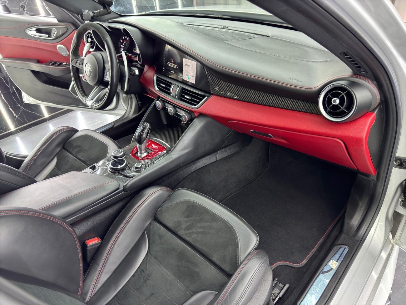 Alfa Romeo Giulia Quadrifoglio 2.9L (505 HP)