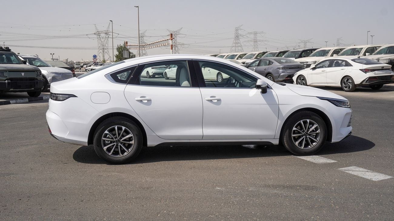 BYD Destroyer 05 Brand New BYD Destroyer EV 2025 Export 1.5L Plug-in Hybrid|White/Black|N-BYD-LUX-H-E-25|