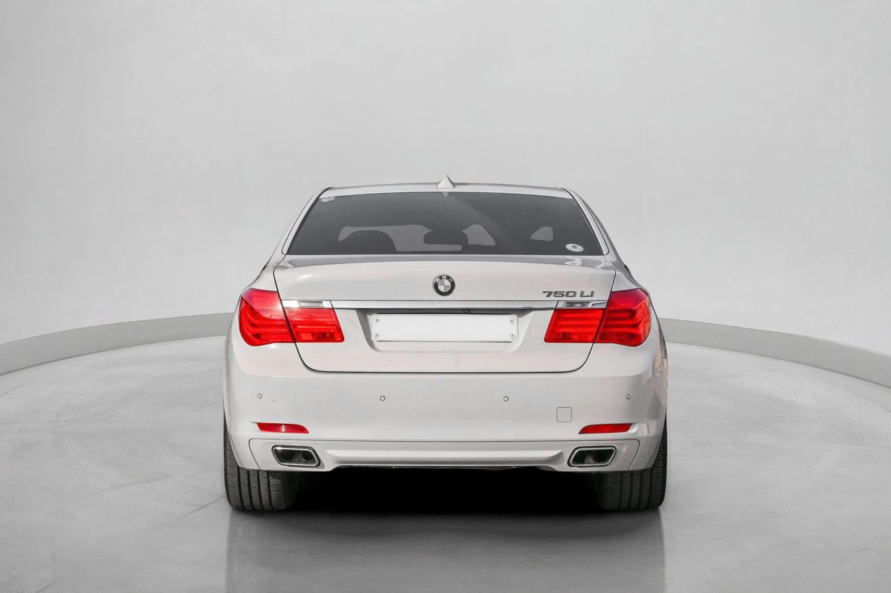 BMW 750Li 4.4L