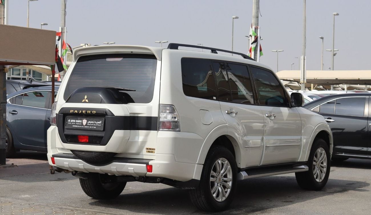 ميتسوبيشي باجيرو ميتسوبيشي باجيرو 2020- خليجى - بدون حوادث -  3.8L - (6)V -عدد7مقاعد - بحاله ممتازه