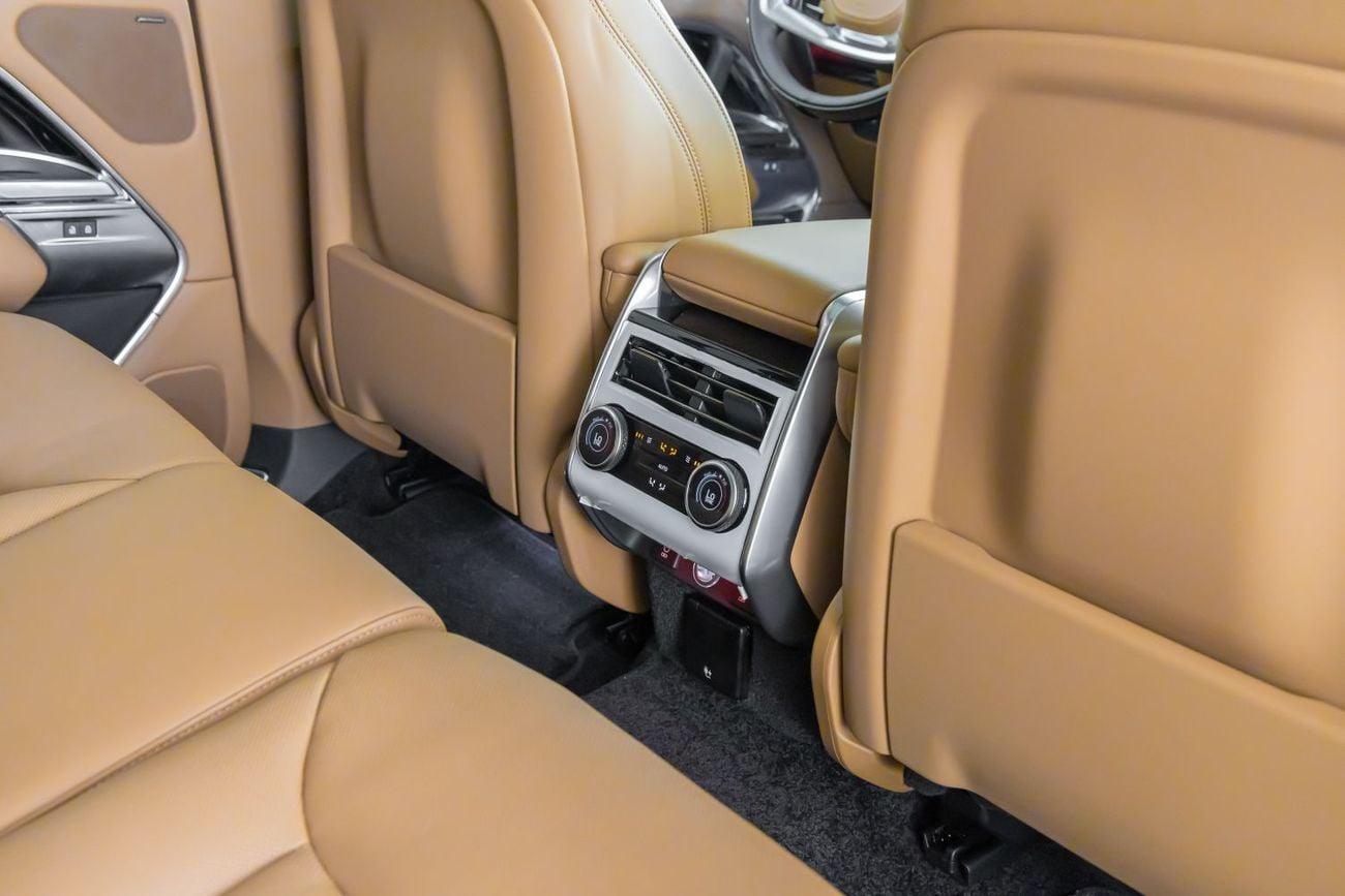 لاند روفر رينج روفر Range Rover | Vogue SE | GCC | AWD | Fully Loaded (Export)