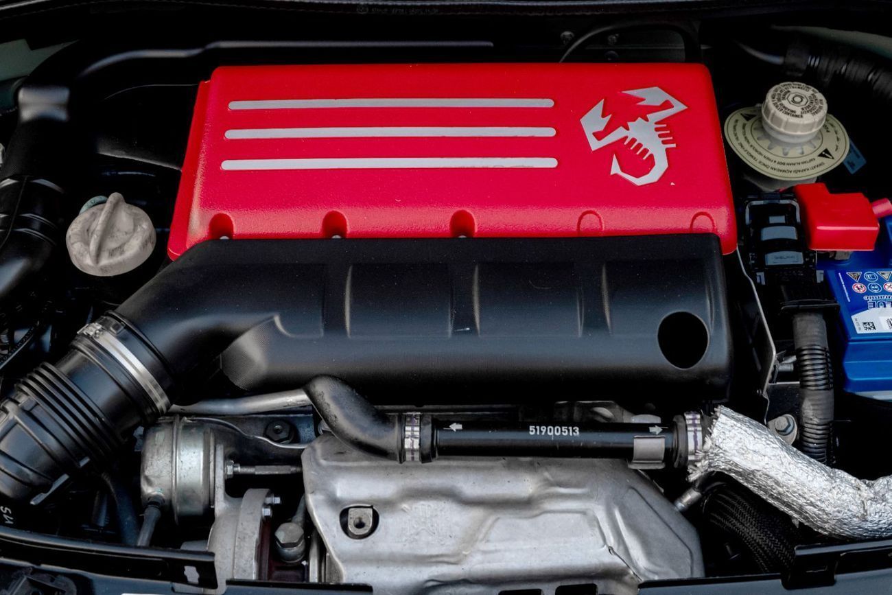 Abarth 695 695 | 1,371 P.M | 0% Downpayment | Immaculate Condition!