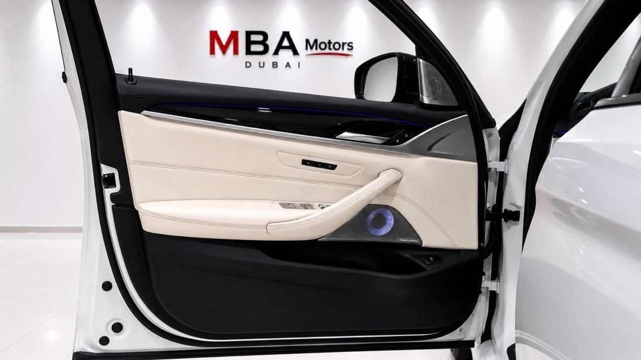 بي أم دبليو M550i M550i xDrive
