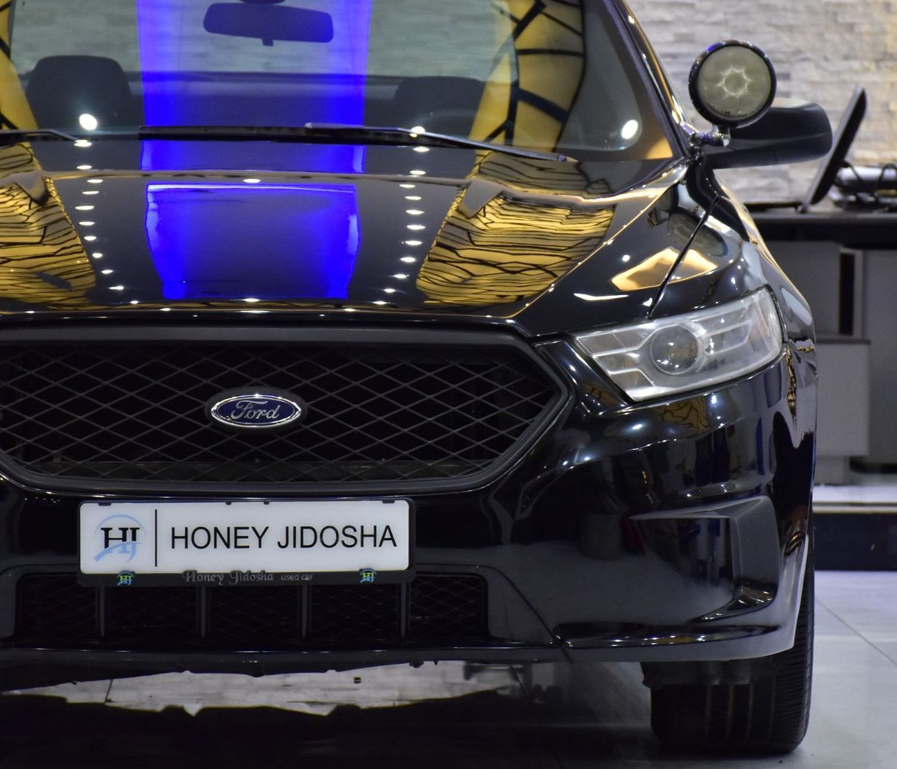 Ford Taurus EXCELLENT DEAL for our Ford Taurus ( 2015 Model ) in Black Color American Specs