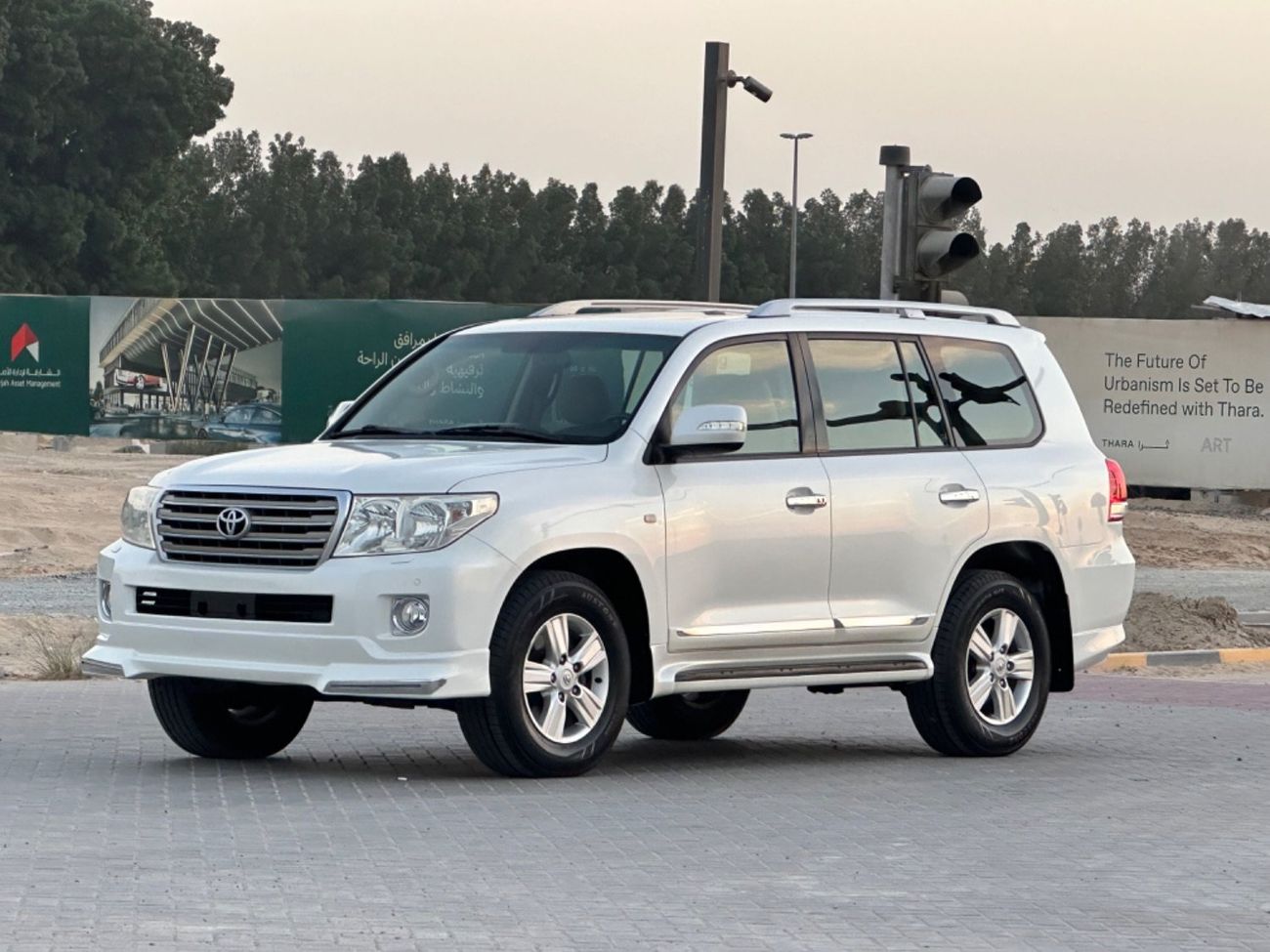 Toyota Land Cruiser MODEL 2010 GCC CAR PERFECT CONDITION INSIDE AND OUTSIDE FULL OPTION SUN ROOF LEATHER SEATS