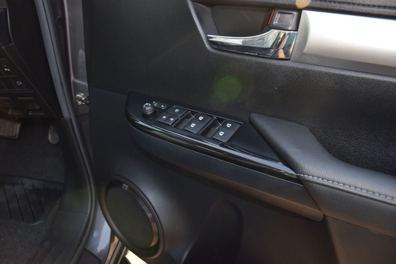 تويوتا هيلوكس S GLX Limited 2.8L A/T