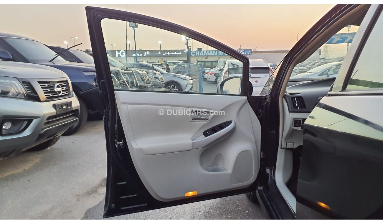 تويوتا برياس TOYOTA PRIUS HYBRID CAR