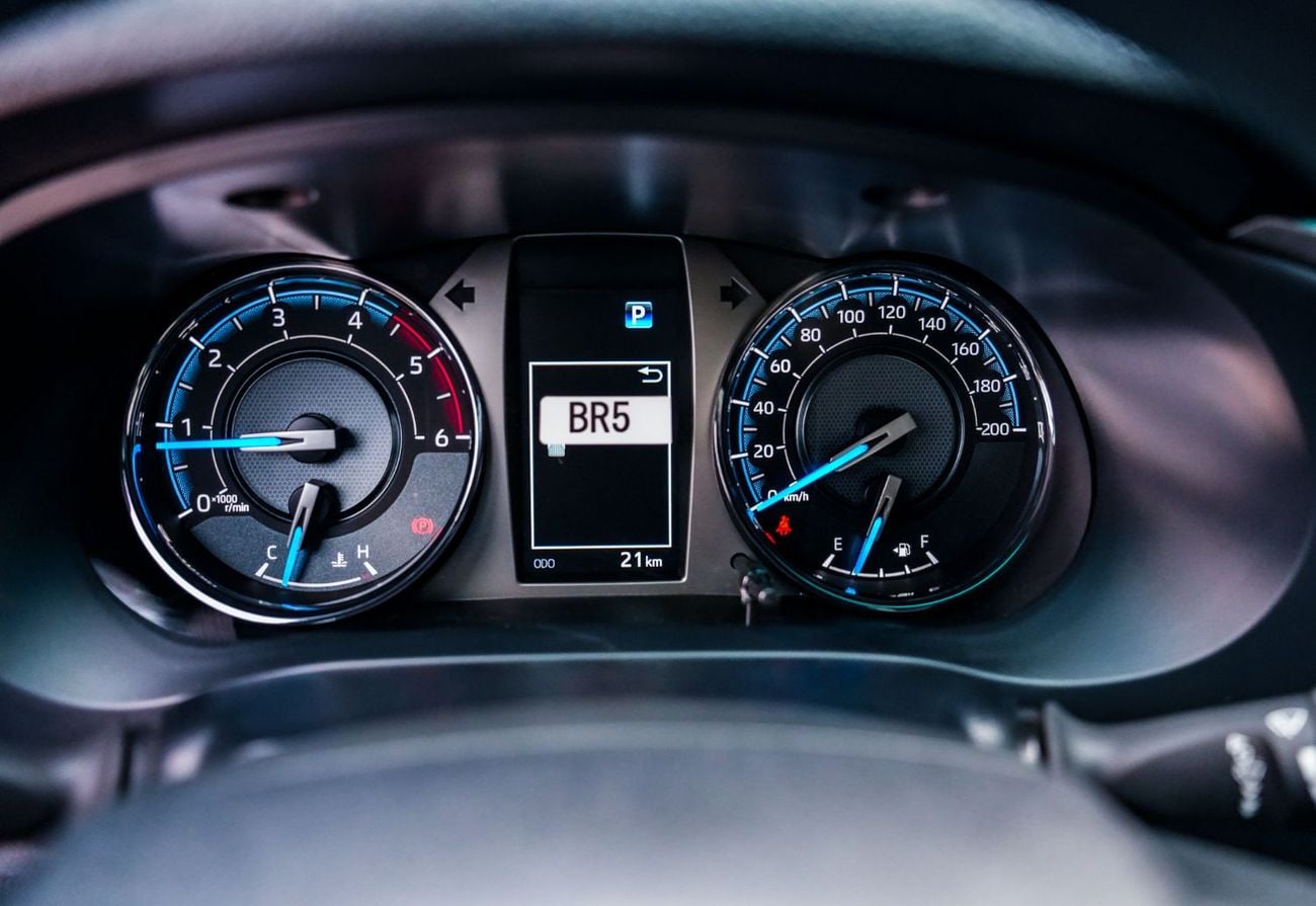 تويوتا هيلوكس ADVENTURE 2.8L 4-Cylinder Turbo Diesel