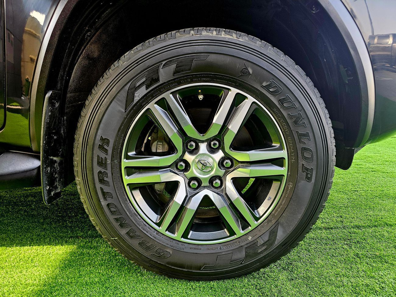 تويوتا فورتونر EXR 2023 / V4 2.7L / 4WD / GCC / EXPORT ONLY