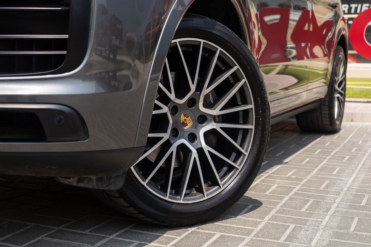 Porsche Cayenne Std 3.0L (340 HP)