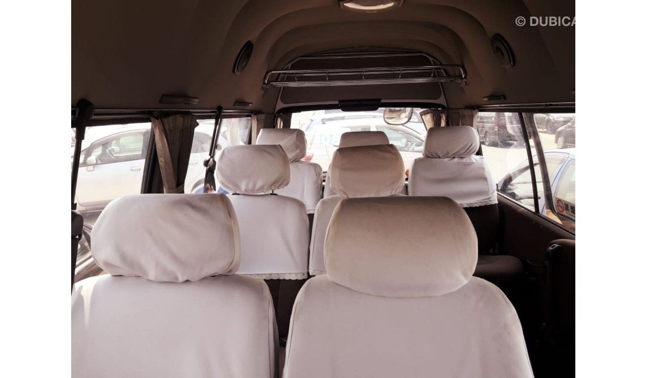 تويوتا هاياس Hiace Commuter RIGHT HAND DRIVE (Stock no PM 316 )