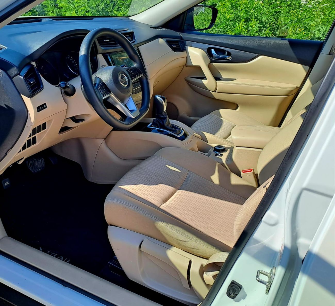 Nissan XTrail S 2.5L 4WD (5 Seater) 2021 2.5L 4X4 GCC (900/-MONTHLY)