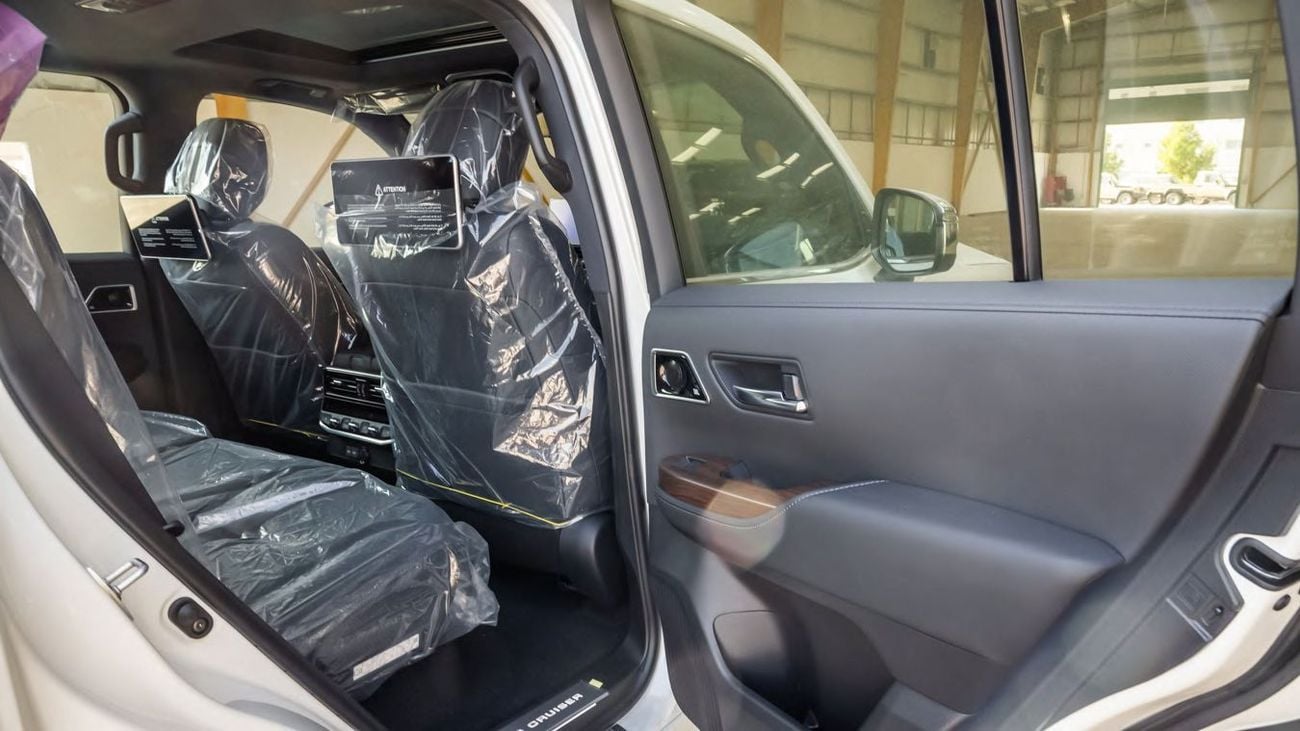 تويوتا لاند كروزر TOYOTA LAND CRUISER VX 4.0 Full option with Radar 2026