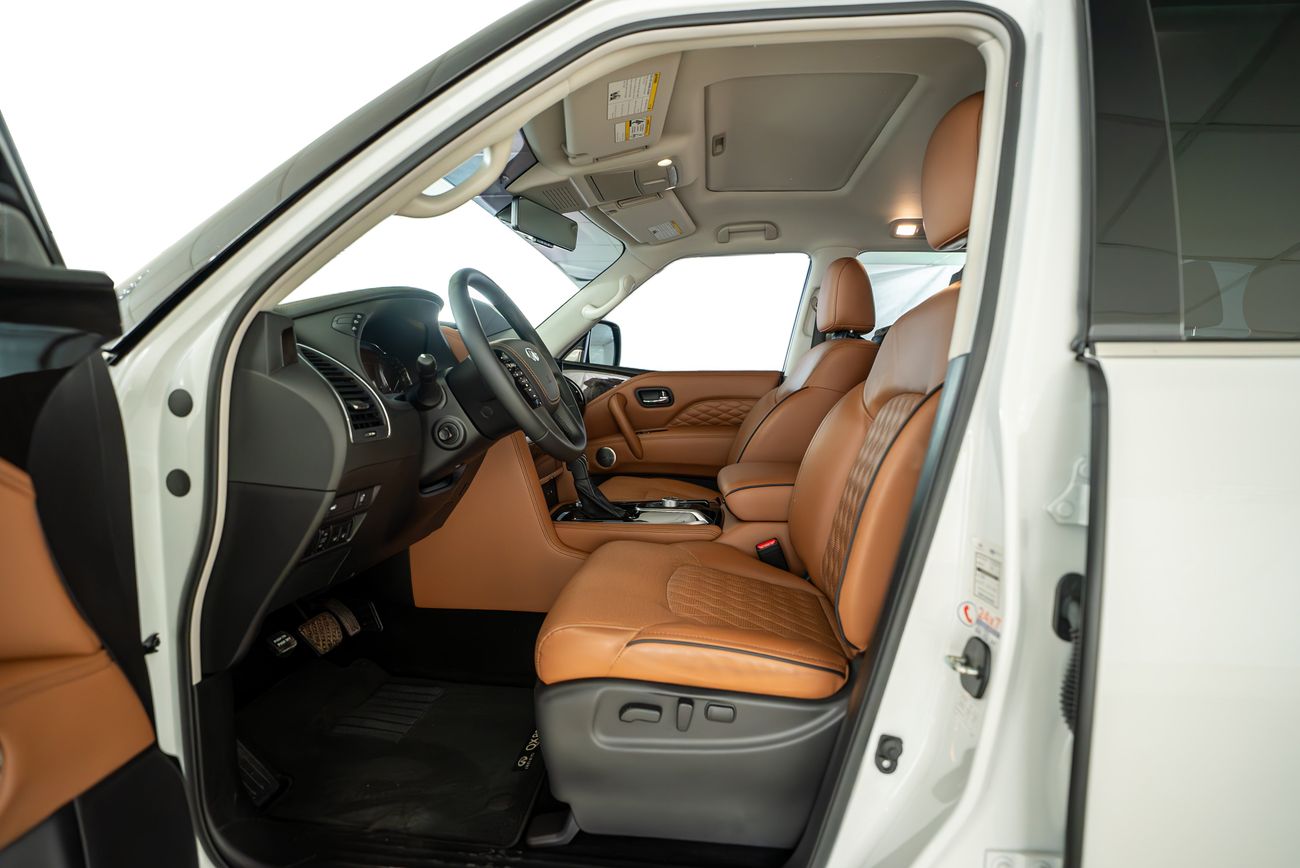 Infiniti QX80 LUXE 5.6