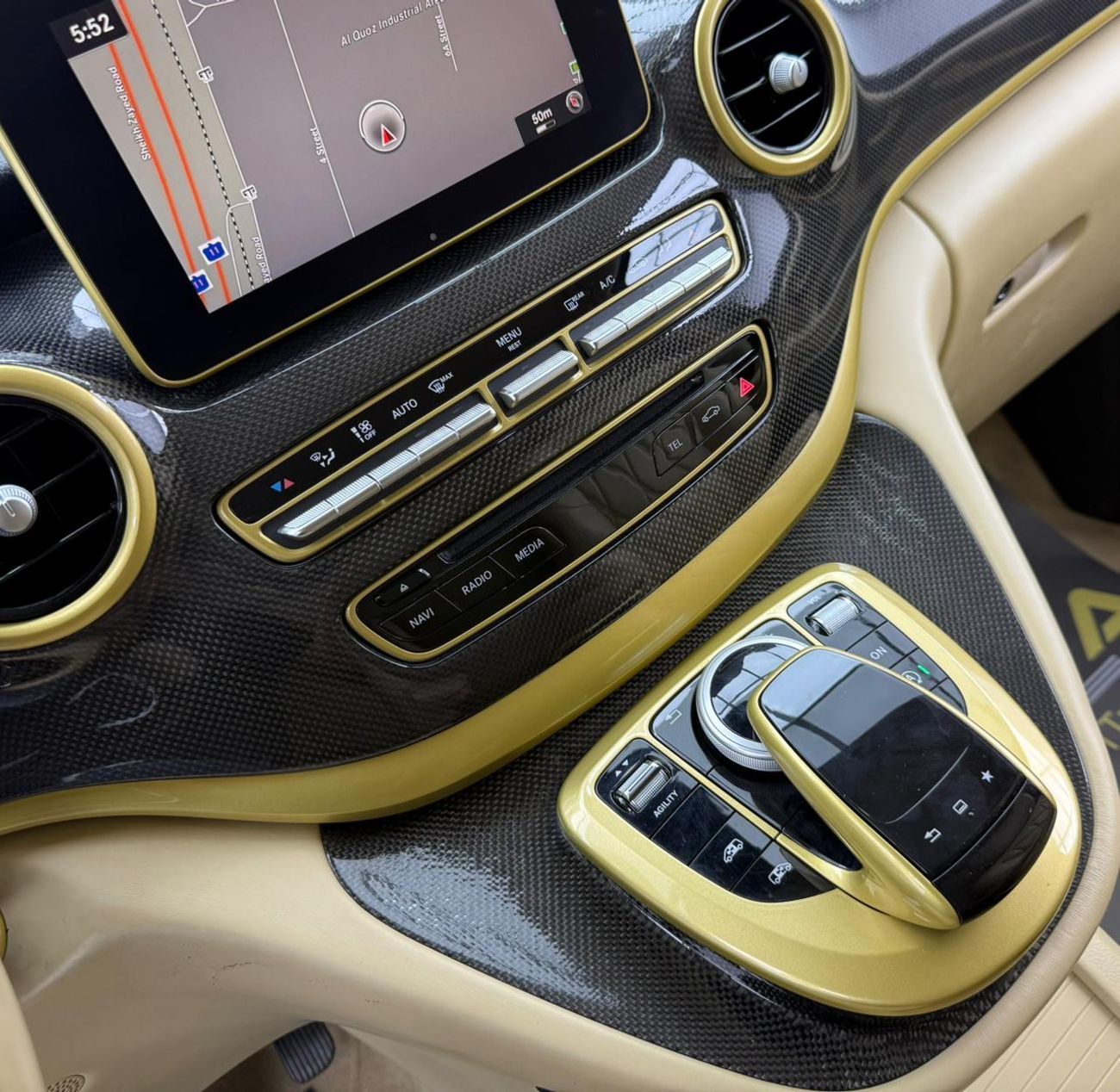 Mercedes-Benz V 250 2017 Mercedes Benz V250, Full Service History, Carbon Fiber Interior, Very Low Km, Fully Loaded, GCC