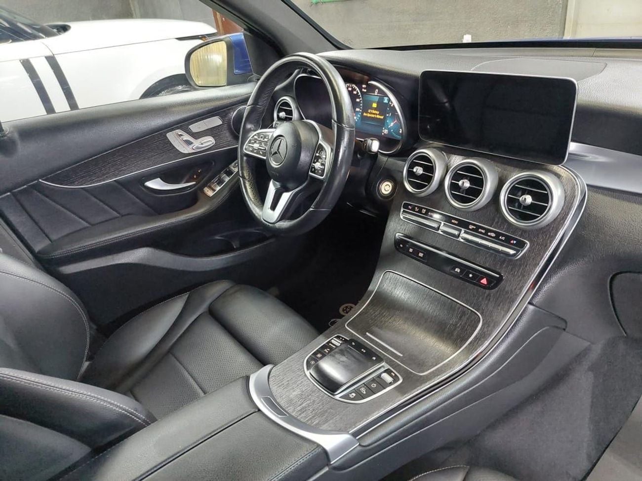 Mercedes Benz GLC 300 AMG