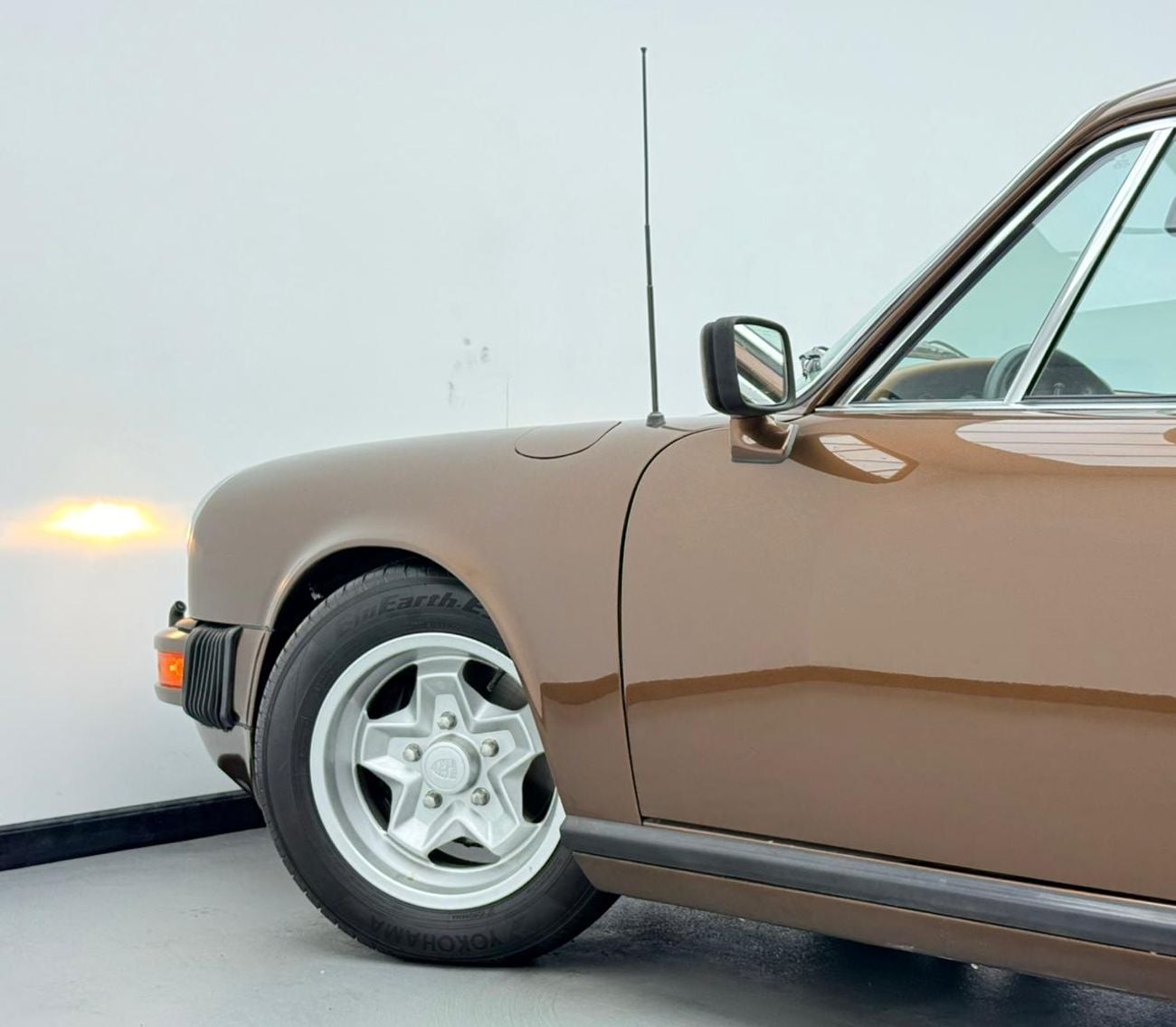 Porsche 911 1976 Porsche Carrera S, Sunroof, Blaupunkt Audio System, Fully Restored, Canadian Specs