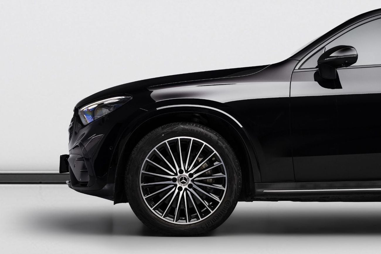 Mercedes Benz GLC200 PREMIUM PLUS BUY NOW, PAY 2027 | THE BLACKLINE STANDARD | Mercedes Warranty + Service Contract, GCC