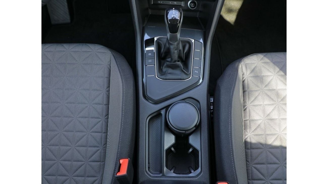 Volkswagen Tiguan Life 1.4 /GCC with 3years warranty. For Local Registration +5%